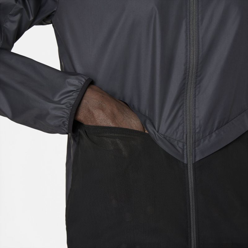 Kurtka Nike Shield W DC8041-010 - obrazek 4