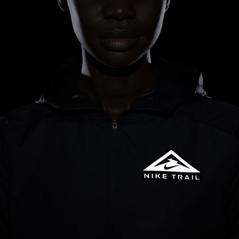 Kurtka Nike Shield W DC8041-010 - obrazek 19