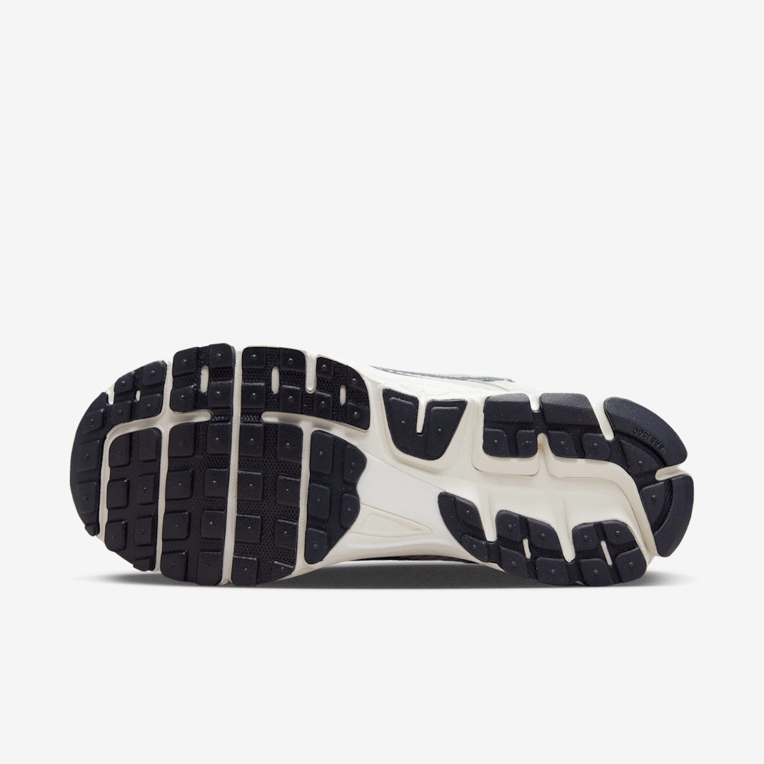 Buty Nike Zoom Vomero 5 FD0884-025 Biało-Szare - obrazek 2